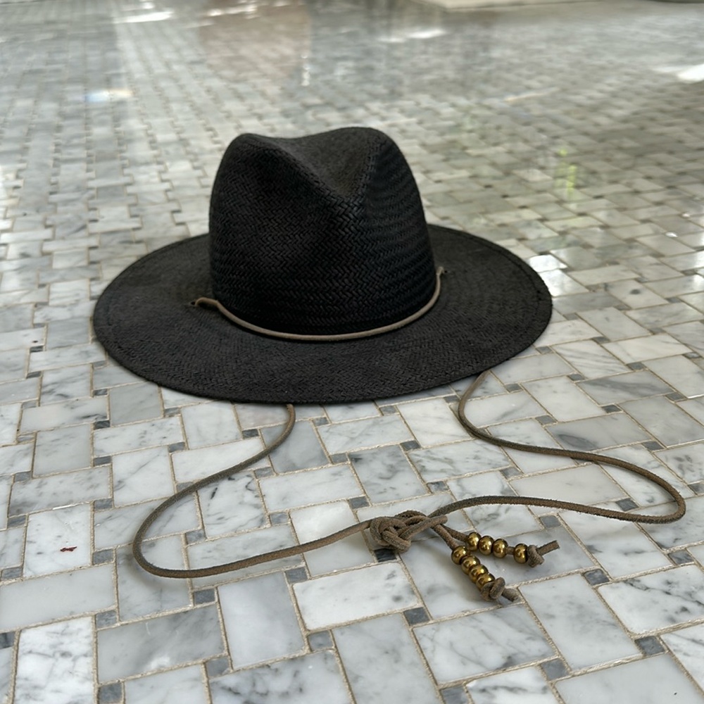 Black straw hat